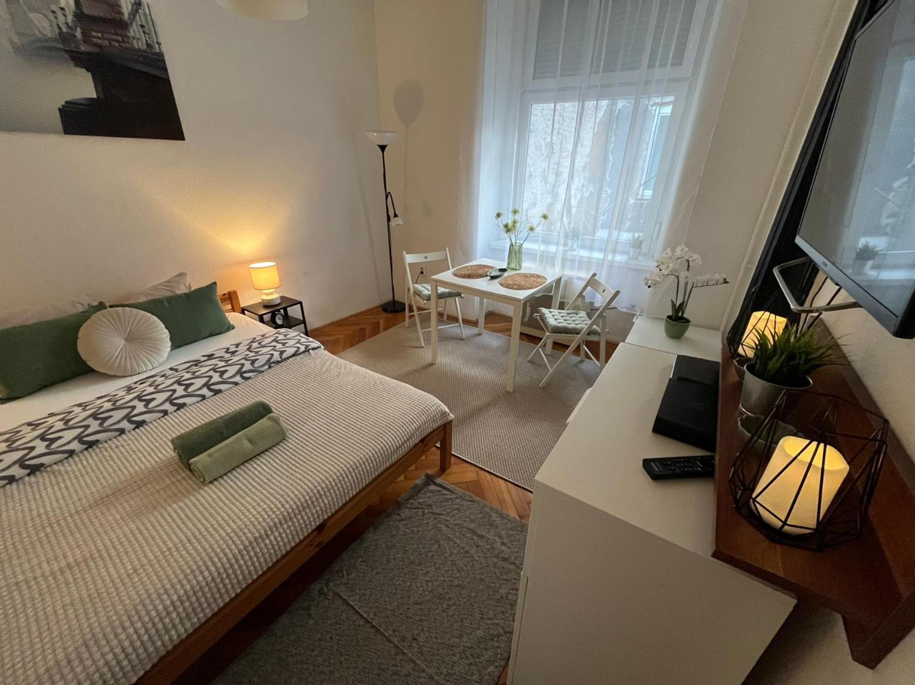 Feel Like Home - Cozy Downtwon Studio For 2 Budapest Exterior foto
